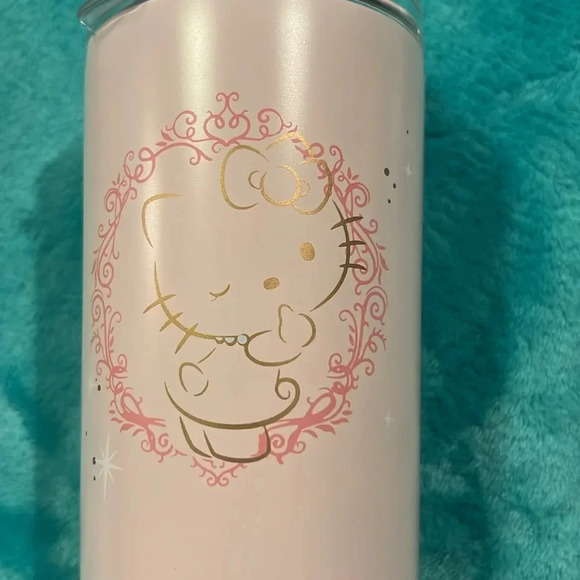 Sanrio Hello Kitty 16 oz tumbler with straw and straw cap.  Brand new in box - Picture 2 of 6